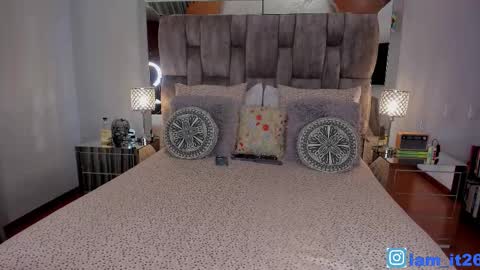 Miranda online show from November 22, 2025, 12:31 am