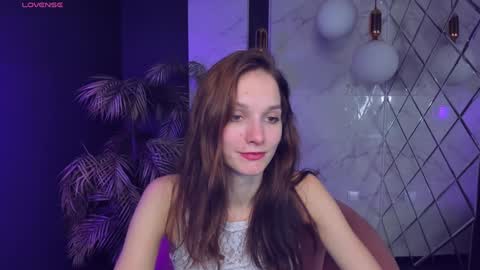 Snapshot of mirandaglow chatting on December 4, 2024, 12:03 pm Miranda online show from December 4, 2024, 12:03 pm