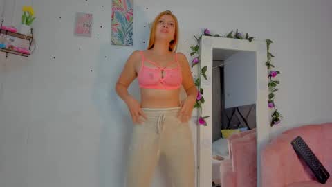 Snapshot of mirandarroxxx chatting on January 7, 2026, 1:13 pm mirandarroxxx online show from January 7, 2026, 1:13 pm