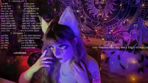 mirareed online show from October 28, 2025, 3:36 pm