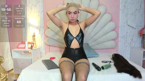 Snapshot of mirarossi chatting on July 15, 2026, 8:03 pm MiraRossi online show from July 15, 2026, 8:03 pm