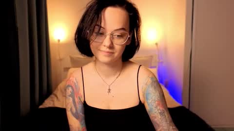 Snapshot of miraskyy chatting on October 21, 2025, 6:30 pm MiraSkyy online show from October 21, 2025, 6:30 pm