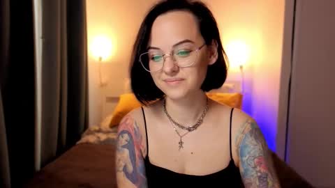 Snapshot of miraskyy chatting on October 22, 2025, 2:50 pm MiraSkyy online show from October 22, 2025, 2:50 pm