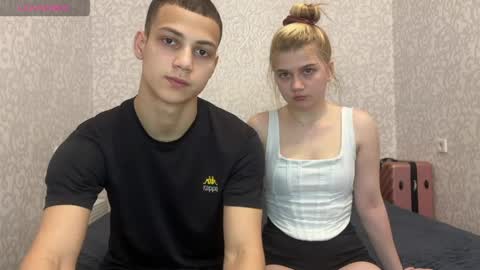 Snapshot of mirelcouple chatting on May 14, 2026, 10:11 am mirelcouple online show from May 14, 2026, 10:11 am