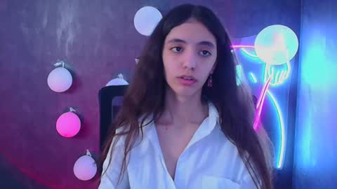 Miri online show from March 5, 2025, 4:57 pm