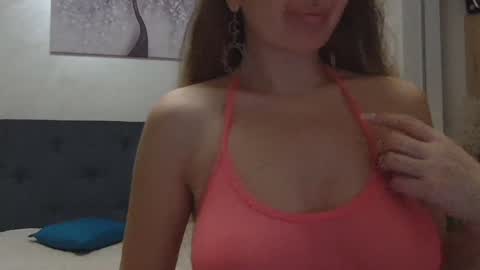 Snapshot of miriam04 chatting on January 20, 2025, 9:43 pm miriam04 online show from January 20, 2025, 9:43 pm