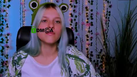 Snapshot of miriam_crazy chatting on October 2, 2025, 1:29 pm miriam_crazy online show from October 2, 2025, 1:29 pm