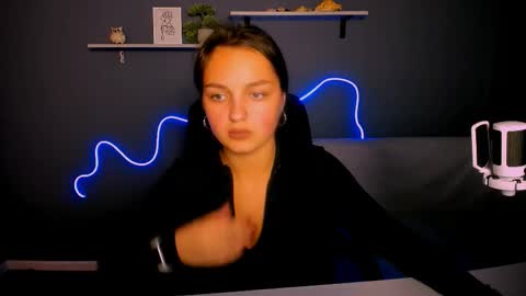 Snapshot of miriam_crazy chatting on October 6, 2025, 7:22 pm miriam_crazy online show from October 6, 2025, 7:22 pm