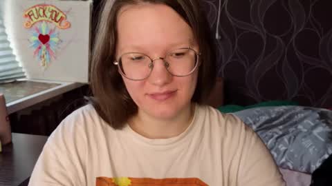 Snapshot of miriamor chatting on October 4, 2025, 8:23 am Mira online show from October 4, 2025, 8:23 am