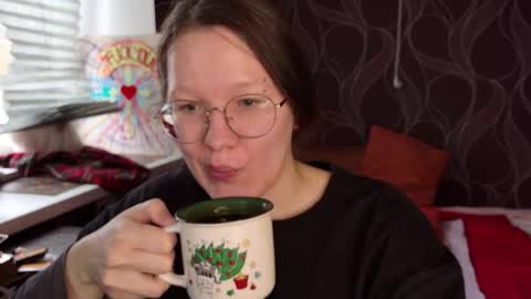 Snapshot of miriamor chatting on October 13, 2025, 7:52 am Mira online show from October 13, 2025, 7:52 am