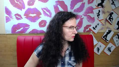 Miroslava Happi online show from September 19, 2025, 6:04 am