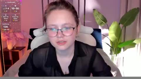 Mirra online show from June 11, 2026, 1:49 am