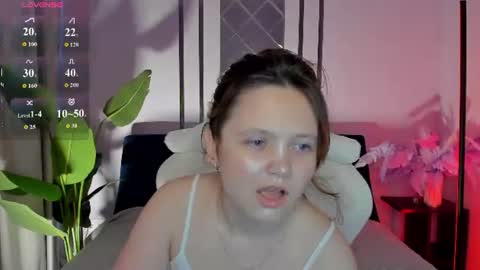 Mirra online show from June 12, 2026, 2:32 am