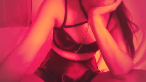 Snapshot of mirra_sins chatting on October 11, 2025, 8:40 pm Mirra online show from October 11, 2025, 8:40 pm