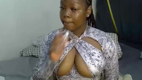 mirror_254 online show from May 7, 2026, 9:53 pm