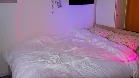 Shelley online show from September 17, 2025, 5:53 am