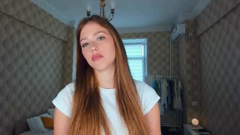 Jennifer online show from September 26, 2025, 6:39 am
