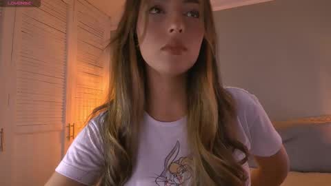 Snapshot of mis_elizabeth chatting on November 10, 2025, 5:28 am Eliza online show from November 10, 2025, 5:28 am