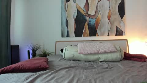 Eva online show from October 6, 2025, 7:06 am