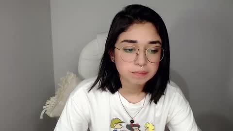 Snapshot of misha__sweet__27 chatting on January 17, 2025, 3:45 am misha online show from January 17, 2025, 3:45 am