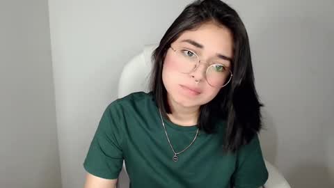 Snapshot of misha__sweet__27 chatting on January 27, 2025, 4:30 am misha online show from January 27, 2025, 4:30 am