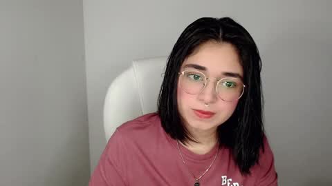 Snapshot of misha__sweet__27 chatting on February 2, 2025, 1:34 am misha online show from February 2, 2025, 1:34 am