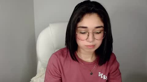 Snapshot of misha__sweet__27 chatting on February 2, 2025, 7:52 am misha online show from February 2, 2025, 7:52 am
