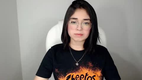 Snapshot of misha__sweet__27 chatting on February 5, 2025, 4:37 am misha online show from February 5, 2025, 4:37 am