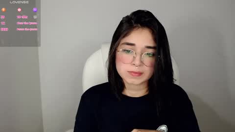 Snapshot of misha__sweet__27 chatting on February 8, 2025, 7:04 am misha online show from February 8, 2025, 7:04 am