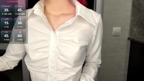 Molly online show from April 30, 2026, 8:48 pm