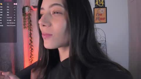 Snapshot of mishelkrave_ chatting on October 6, 2025, 1:36 am KRAVE online show from October 6, 2025, 1:36 am