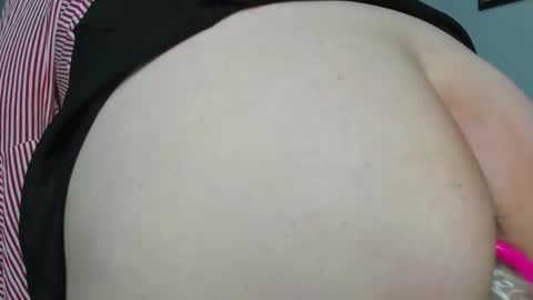 Mishell Bons online show from March 5, 2026, 10:17 pm