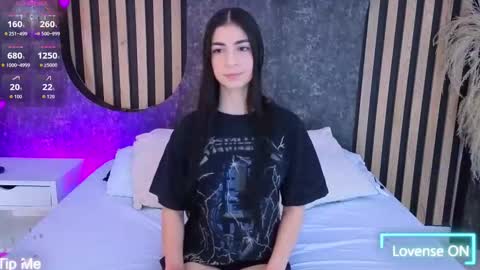 Antonella online show from November 7, 2025, 12:16 pm