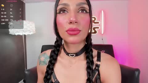 Snapshot of miss___evangeline chatting on May 12, 2026, 2:41 am Evangeline online show from May 12, 2026, 2:41 am