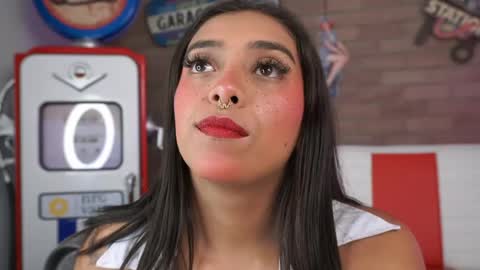Snapshot of miss___sabrina chatting on May 21, 2026, 6:04 pm Sabrina online show from May 21, 2026, 6:04 pm