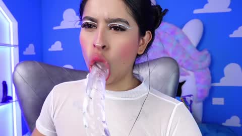 Anya online show from February 4, 2025, 2:21 pm