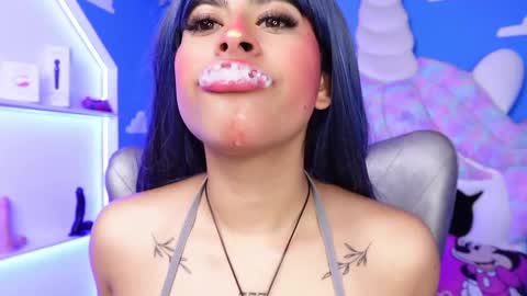 Anya online show from March 1, 2025, 11:06 am