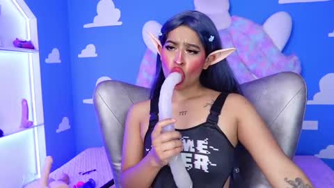 Anya online show from March 5, 2025, 11:06 am