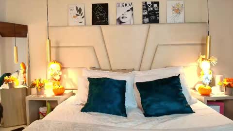 Snapshot of miss__ary_ chatting on October 28, 2025, 12:41 pm miss__ary_ online show from October 28, 2025, 12:41 pm