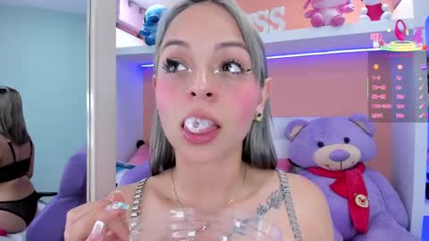 Lizz online show from March 7, 2025, 9:17 pm