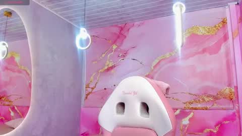 miss__luna_ online show from September 11, 2025, 1:11 pm
