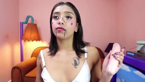 Martina online show from October 22, 2025, 6:40 pm