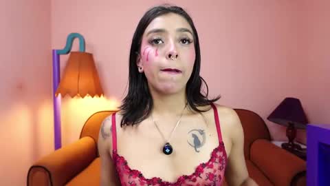 Martina online show from October 23, 2025, 6:28 pm