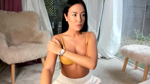 Snapshot of miss__tanya chatting on October 16, 2025, 9:10 am Miss Tanya online show from October 16, 2025, 9:10 am