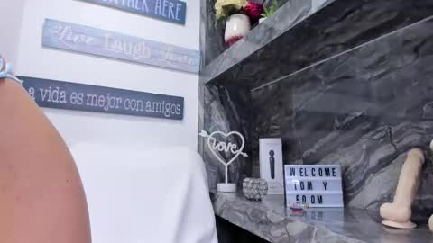 Snapshot of miss__zoe chatting on October 8, 2025, 6:05 pm Zoe online show from October 8, 2025, 6:05 pm