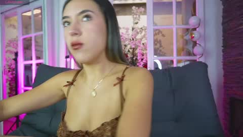 Zoe online show from April 30, 2026, 8:57 pm