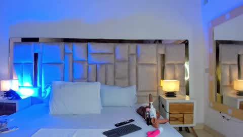 Miss Abigail  online show from February 3, 2026, 12:54 pm