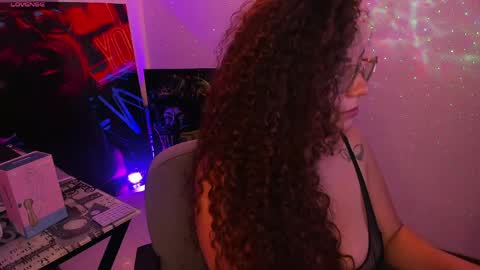 miss_alisse online show from May 13, 2026, 6:33 am
