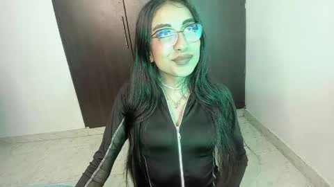 Snapshot of miss_angel0 chatting on May 10, 2026, 4:28 am miss_angel0 online show from May 10, 2026, 4:28 am