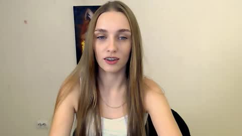 Snapshot of miss_angelina_ chatting on October 1, 2025, 5:57 am Angelina online show from October 1, 2025, 5:57 am